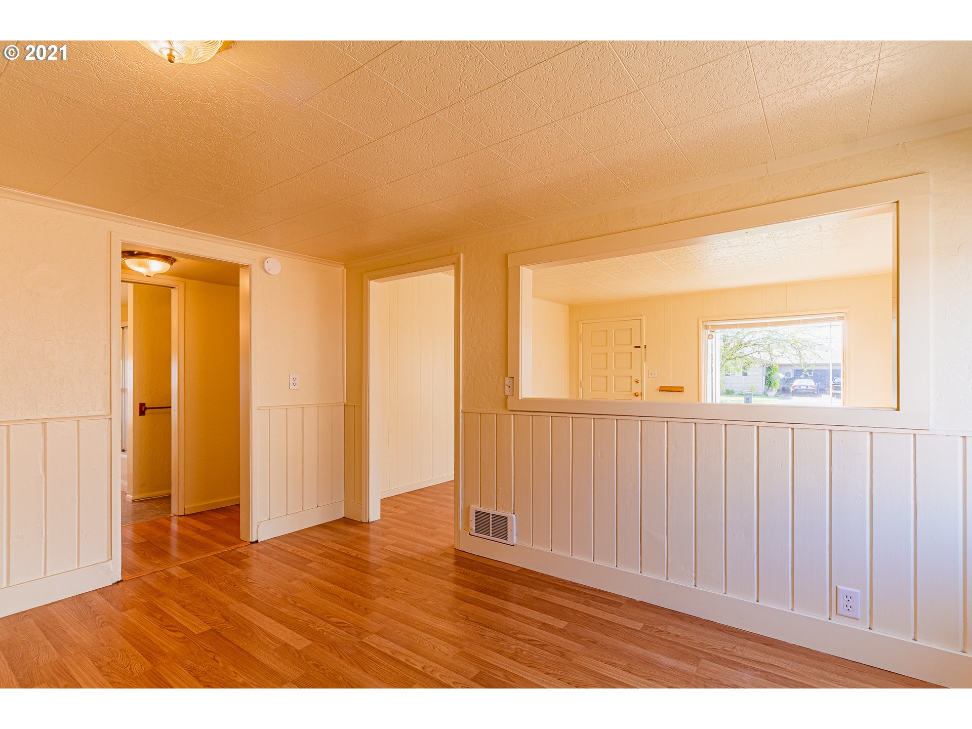 1148 L Street Springfield, OR 97477 - Photo 6 of 23