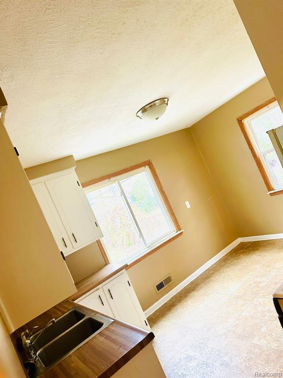 625 Shadowlawn Street Inkster, MI 48141 - Photo 8 of 16