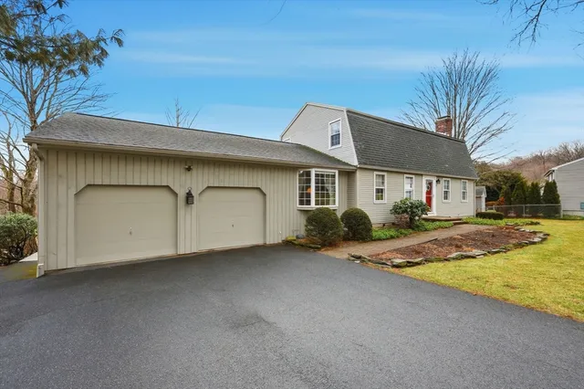 $589,900 | 24 East View Drive, Feeding Hills, MA 01030