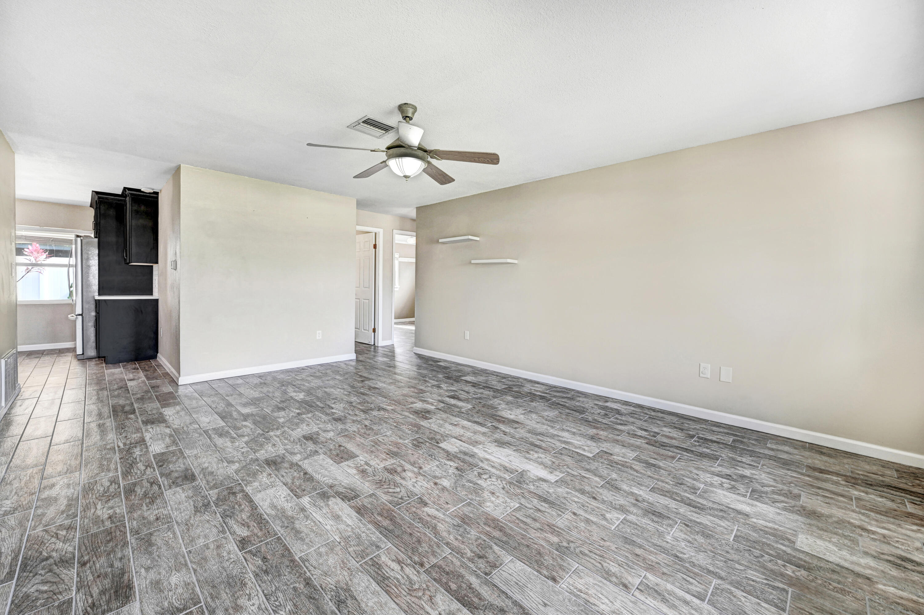 914 Kings Post Road Rockledge, FL 32955 - Photo 4 of 25 DSC_1609