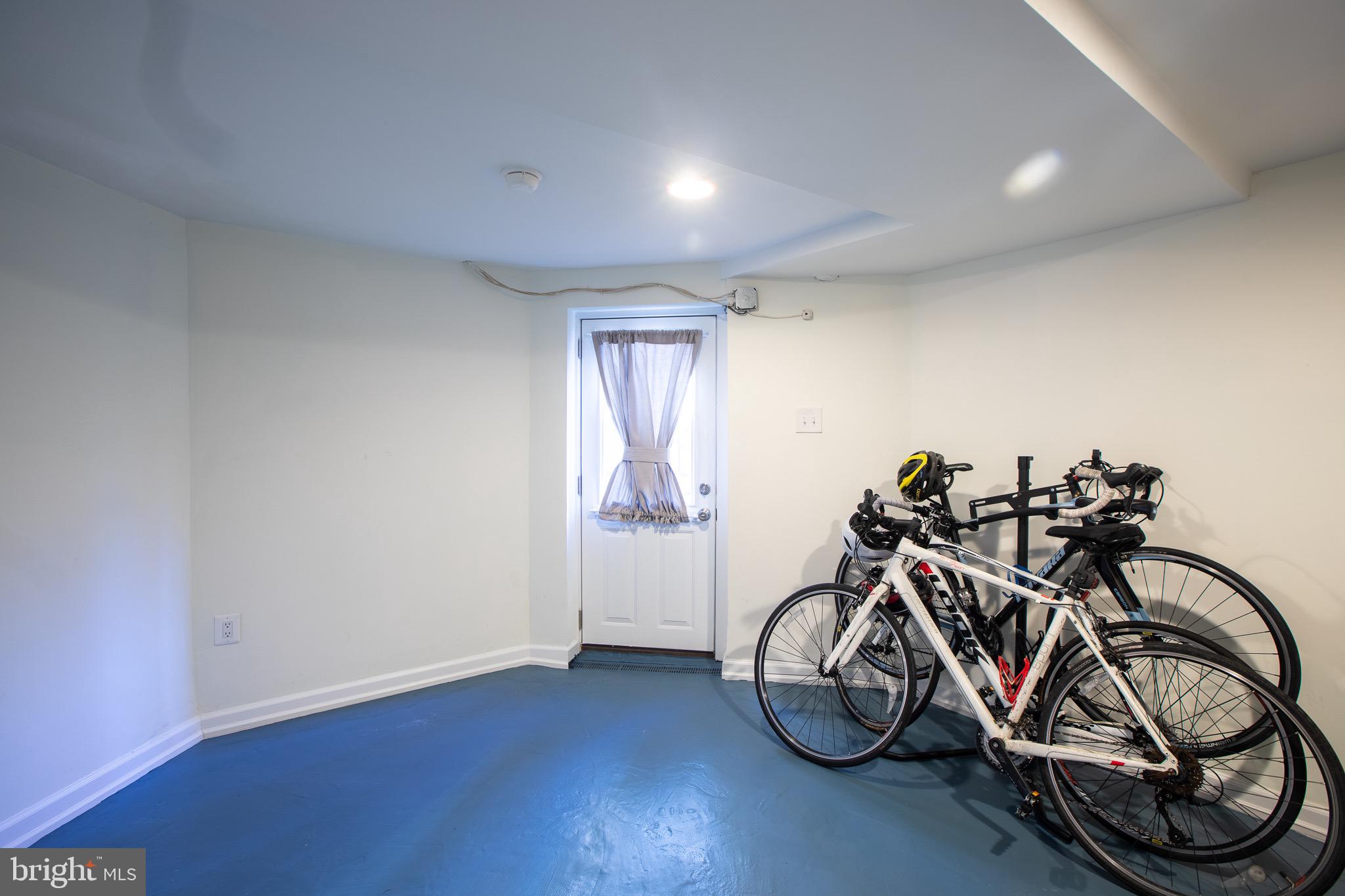 636 Columbia Road Northwest Washington, DC 20001 - Photo 36 of 60 a view of an bike storage with bicycles