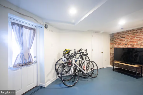 $5,200 | 636 Columbia Road Northwest, Washington, DC 20001