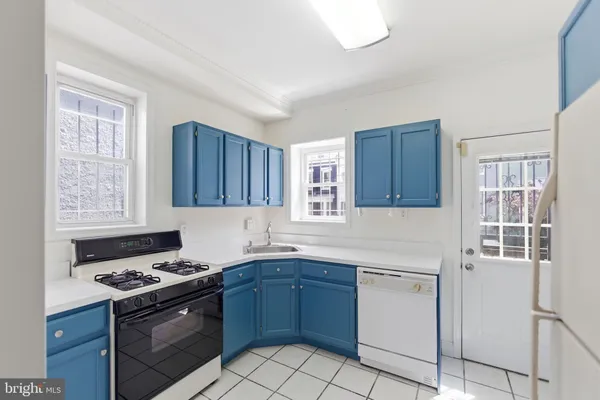 $5,200 | 636 Columbia Road Northwest, Washington, DC 20001