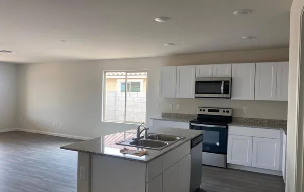 $2,395 | 816 South Silvercreek Court, Casa Grande, AZ 85122