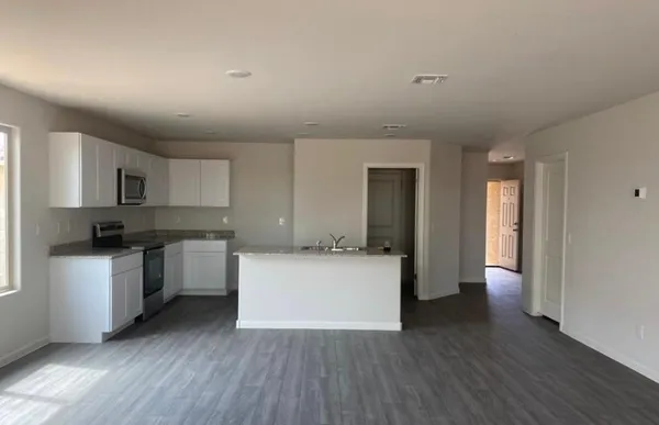 $2,395 | 816 South Silvercreek Court, Casa Grande, AZ 85122