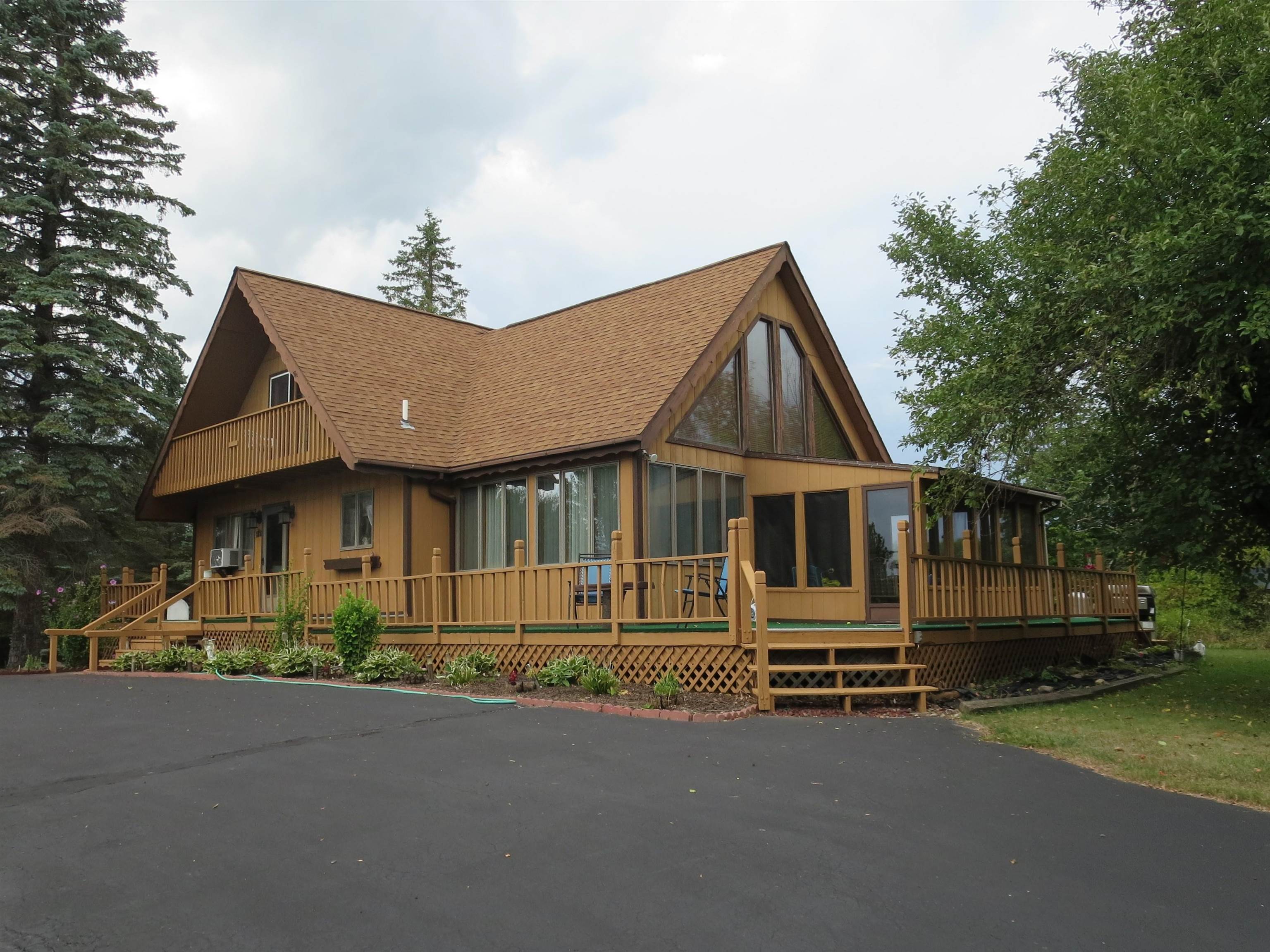 1950 Linksview Way Gladwin, MI 48624 - Photo 1 of 25