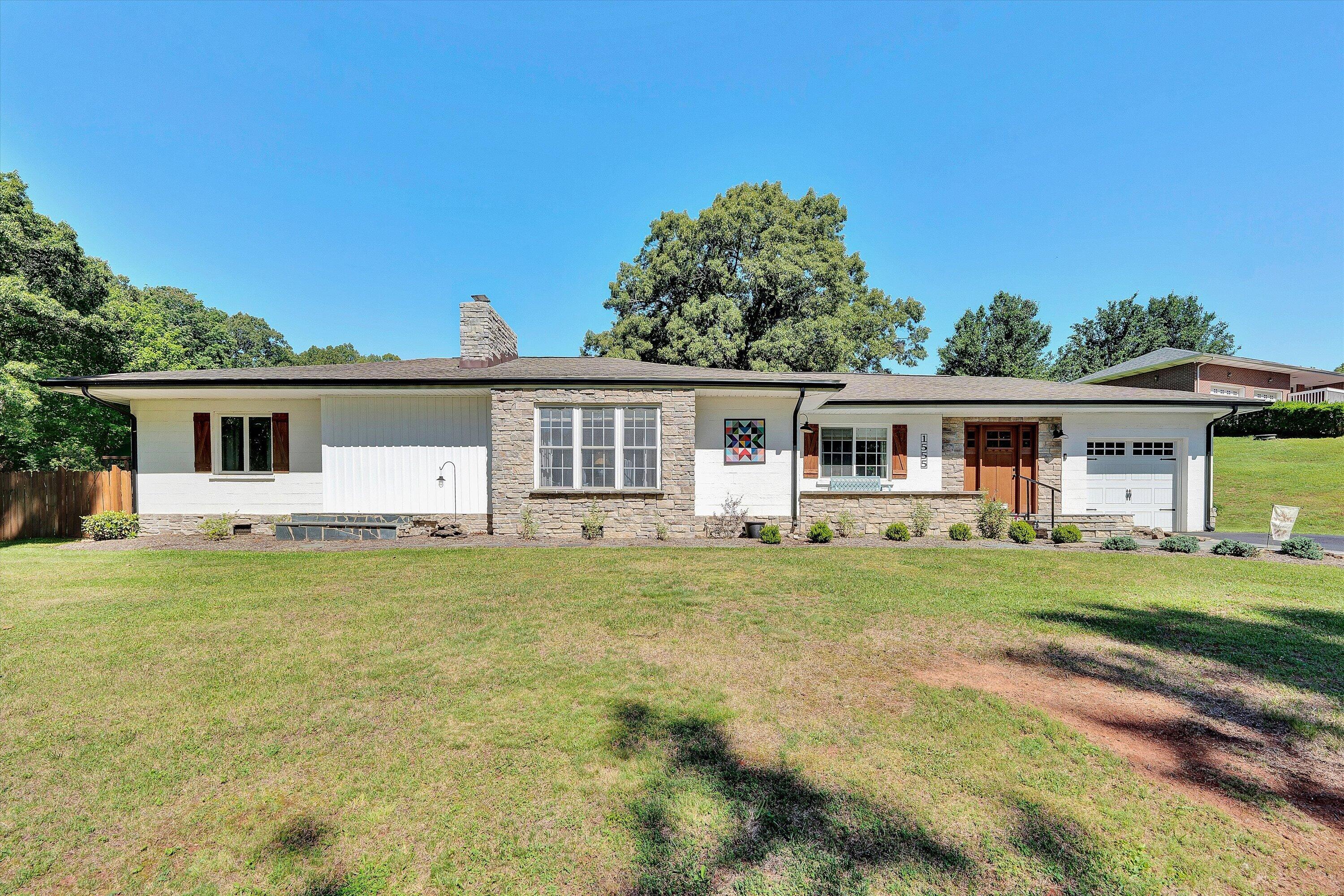 1555 Coopers Cove Road Hardy, VA 24101 - Photo 1 of 49 01-DSC00148