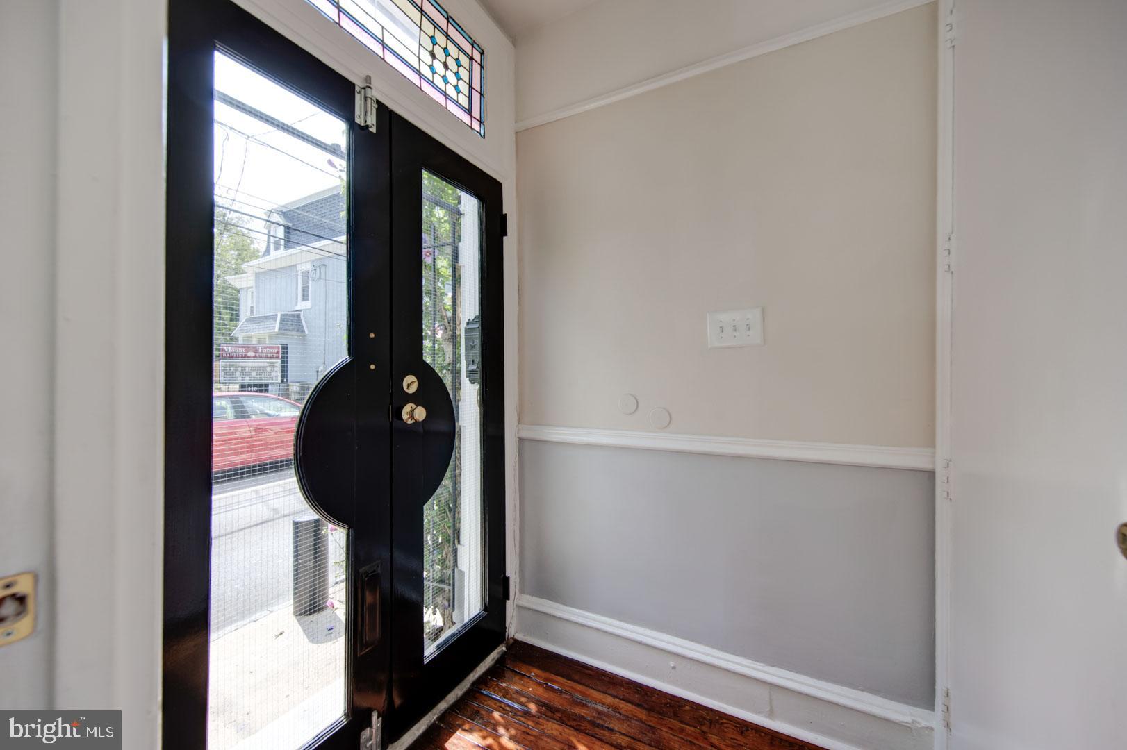 109 West Rittenhouse Street Philadelphia, PA 19144 - Photo 3 of 30