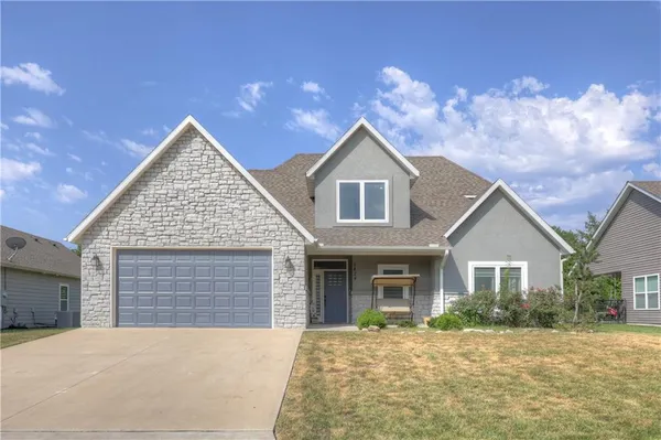 $379,900 | 1824 Silverback Way, Pittsburg, KS 66762