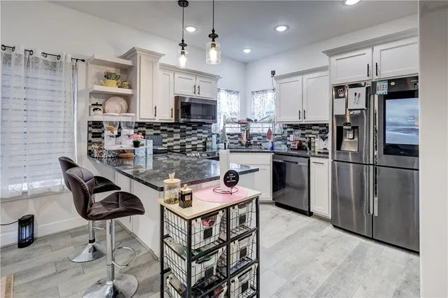 $385,000 | 1824 Silverback Way, Pittsburg, KS 66762