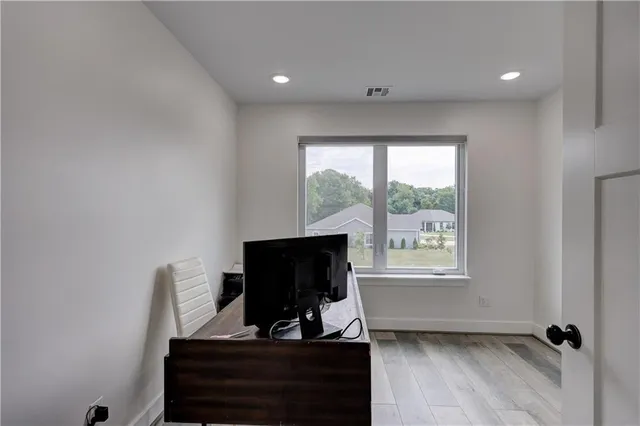 $385,000 | 1824 Silverback Way, Pittsburg, KS 66762