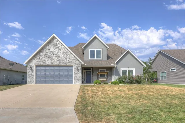 $385,000 | 1824 Silverback Way, Pittsburg, KS 66762