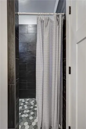 $379,900 | 1824 Silverback Way, Pittsburg, KS 66762