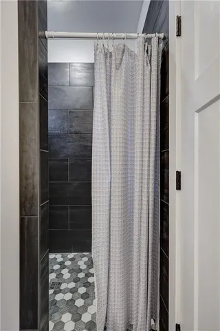 $385,000 | 1824 Silverback Way, Pittsburg, KS 66762