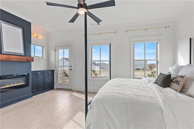 a view of house with outdoor seating space