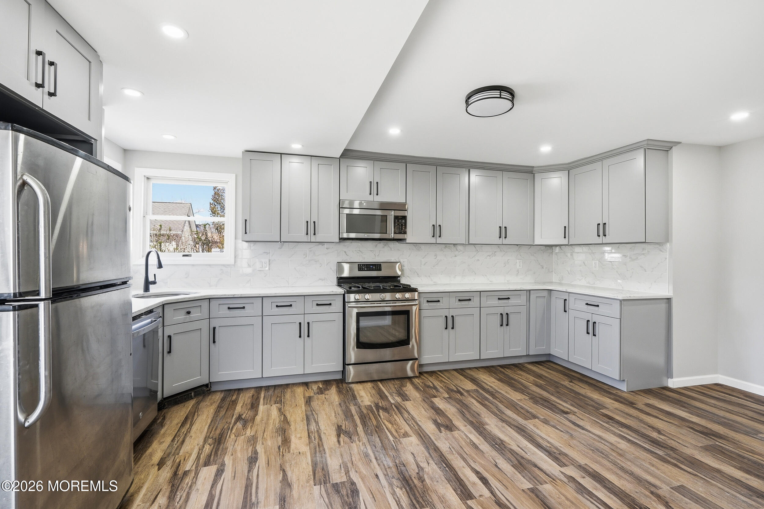 75 Main Street Waretown, NJ 08758 - Photo 14 of 57 041