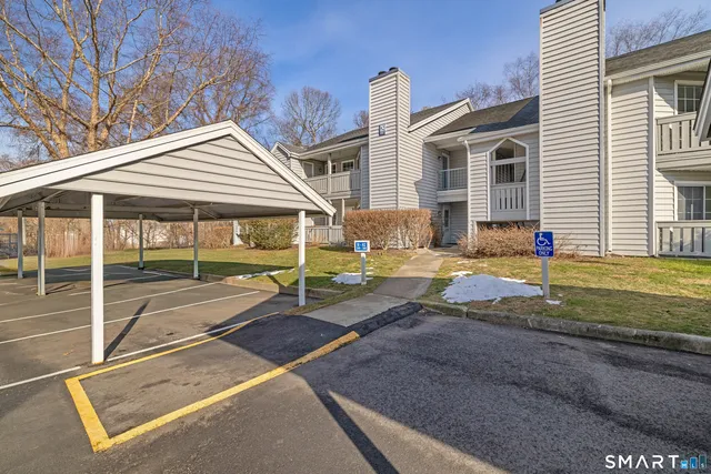$205,000 | 82 Crown Knoll Court, Unit 151, Groton, CT 06340