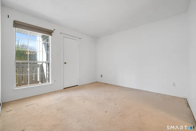 $205,000 | 82 Crown Knoll Court, Unit 151, Groton, CT 06340