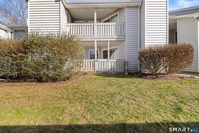 $205,000 | 82 Crown Knoll Court, Unit 151, Groton, CT 06340