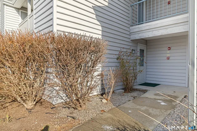 $205,000 | 82 Crown Knoll Court, Unit 151, Groton, CT 06340