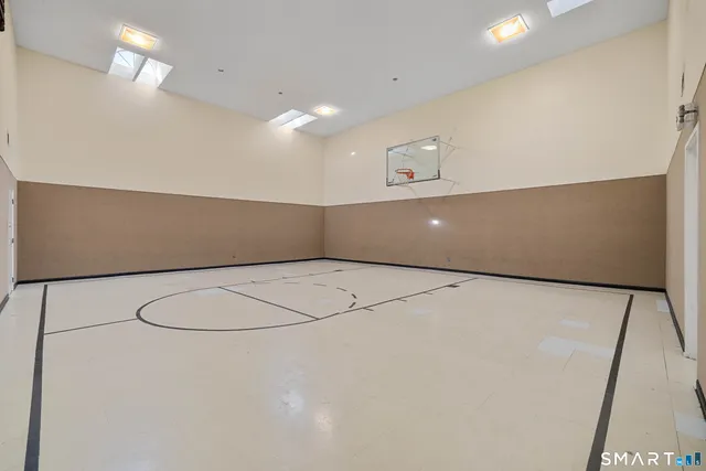 $205,000 | 82 Crown Knoll Court, Unit 151, Groton, CT 06340