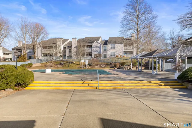 $205,000 | 82 Crown Knoll Court, Unit 151, Groton, CT 06340