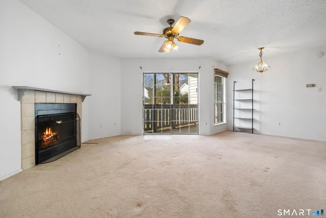 $205,000 | 82 Crown Knoll Court, Unit 151, Groton, CT 06340