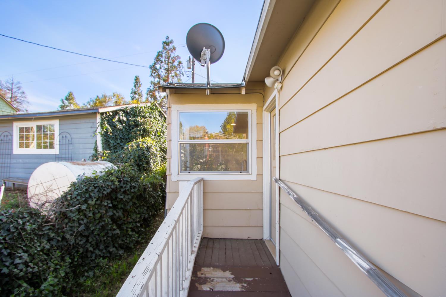2905 Wood Street Placerville, CA 95667 - Photo 34 of 41 a view of a entryway