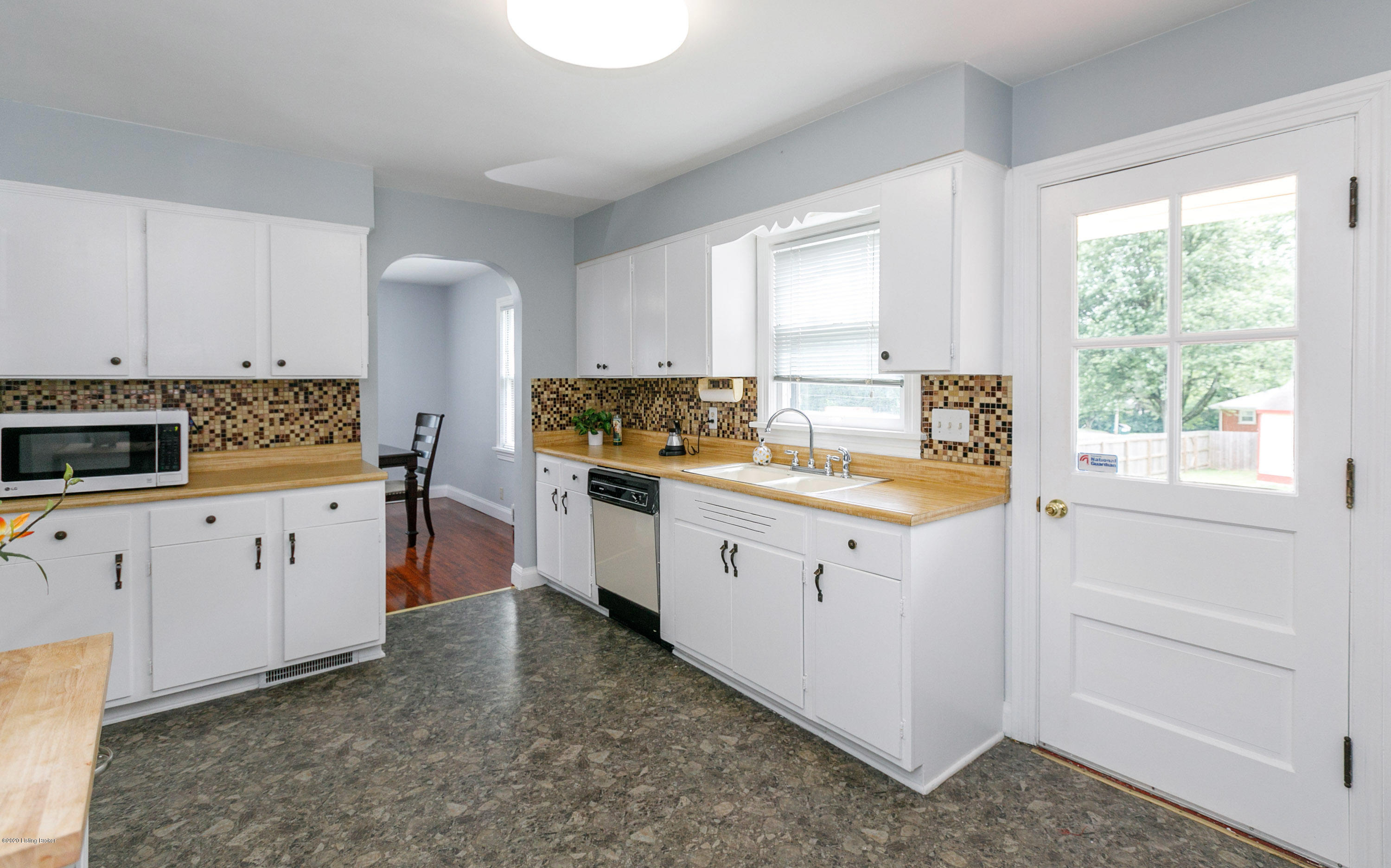7506 Shepherdsville Road Louisville, KY 40219 - Photo 10 of 40 Kitchen 2