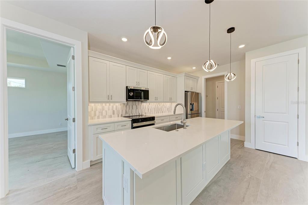 5322 Syracuse Road Venice, FL 34293 - Photo 15 of 53 Gallery Image 15