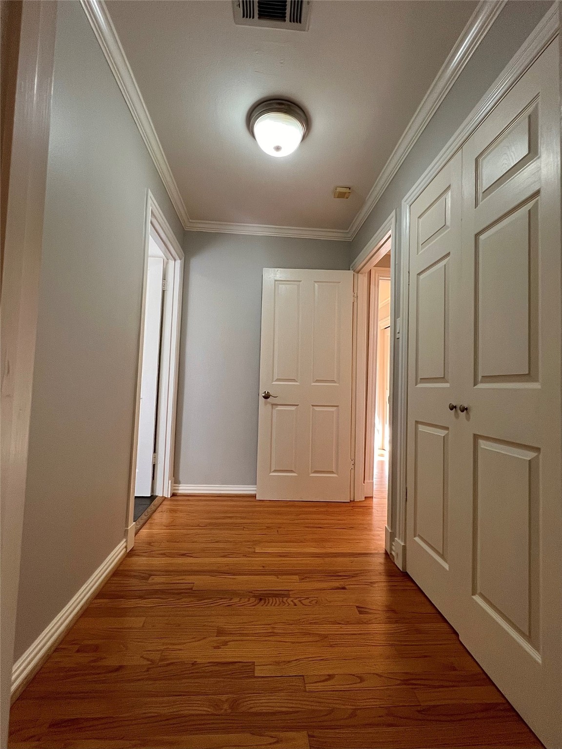 4218 Glebe Road Houston, TX 77018 - Photo 13 of 26 a view of an empty room