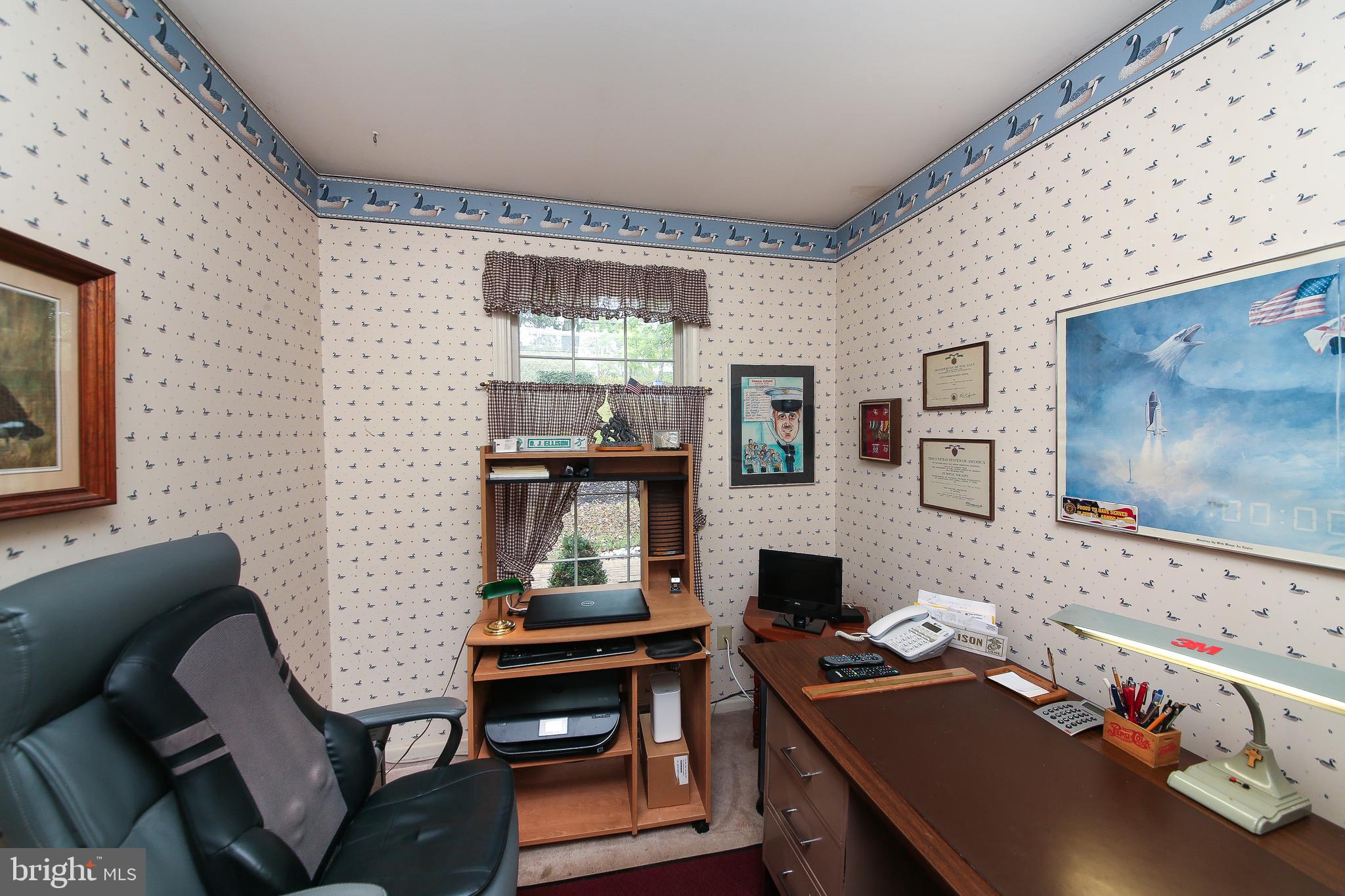 220 Woodhill Road Newtown, PA 18940 - Photo 15 of 28 1st floor office