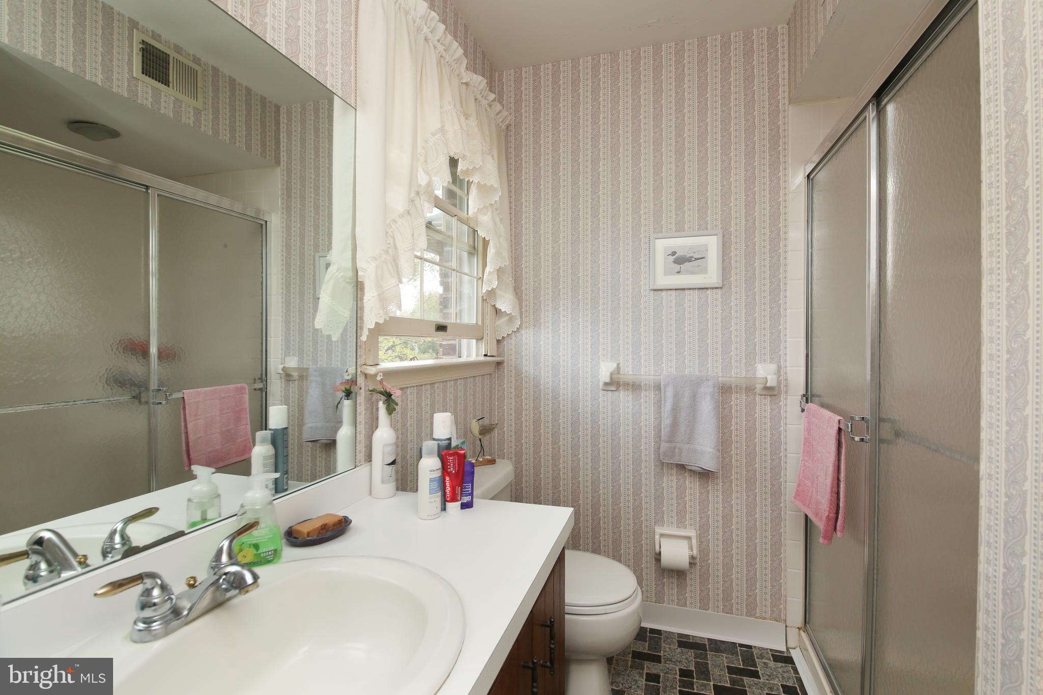 220 Woodhill Road Newtown, PA 18940 - Photo 19 of 28 Primary Bathroom