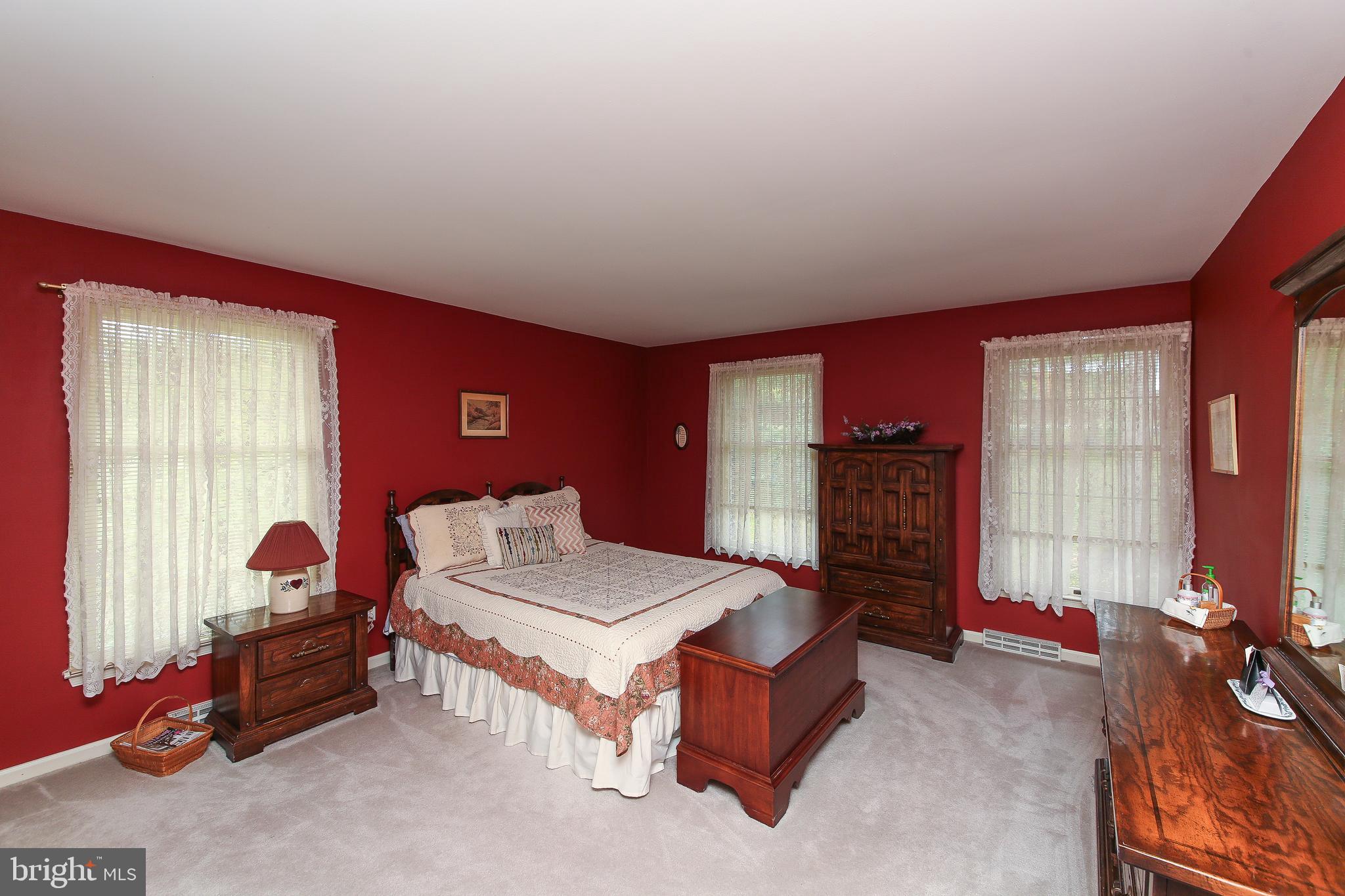 220 Woodhill Road Newtown, PA 18940 - Photo 22 of 28 Bedroom 2