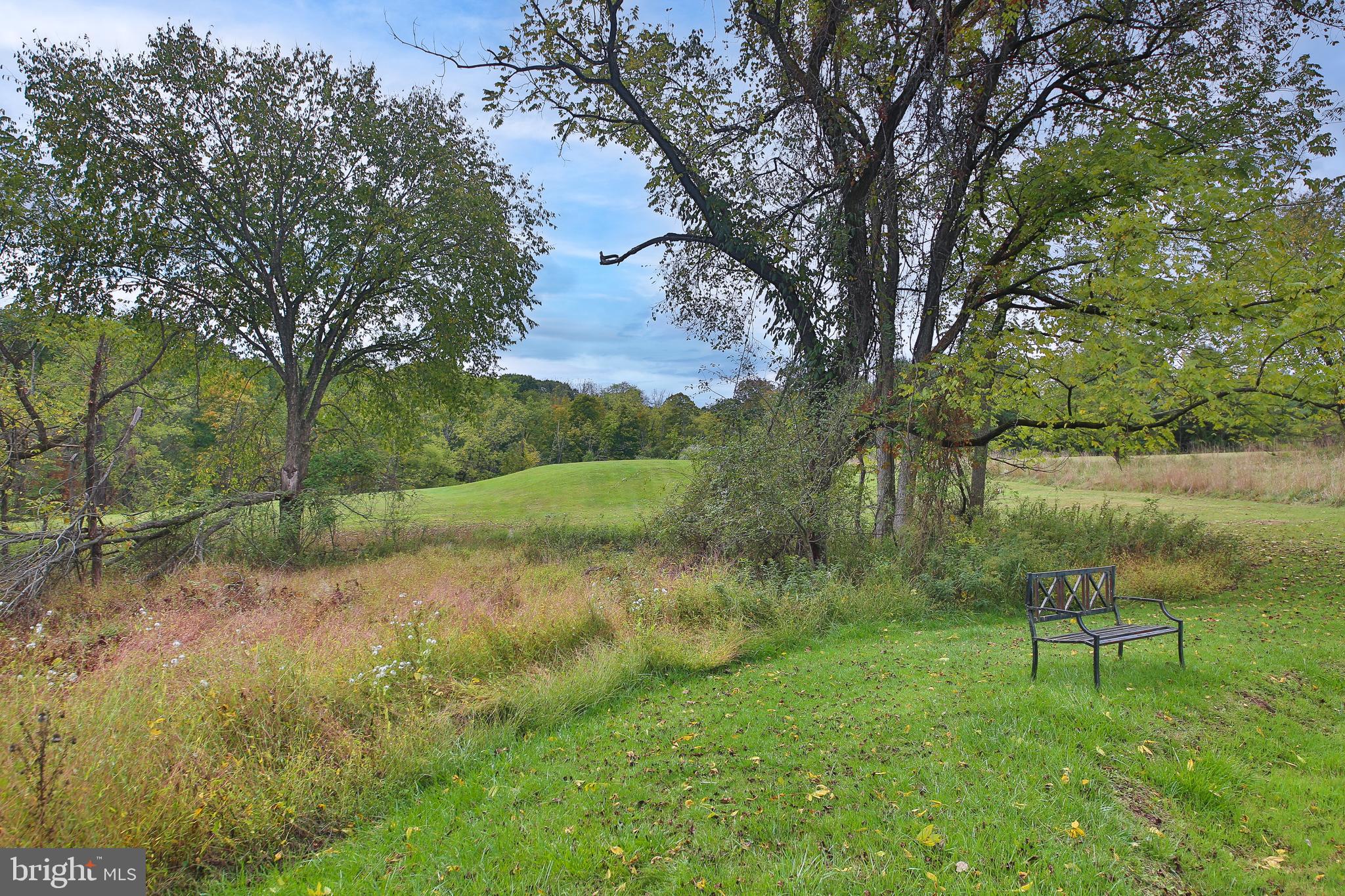 220 Woodhill Road Newtown, PA 18940 - Photo 6 of 28