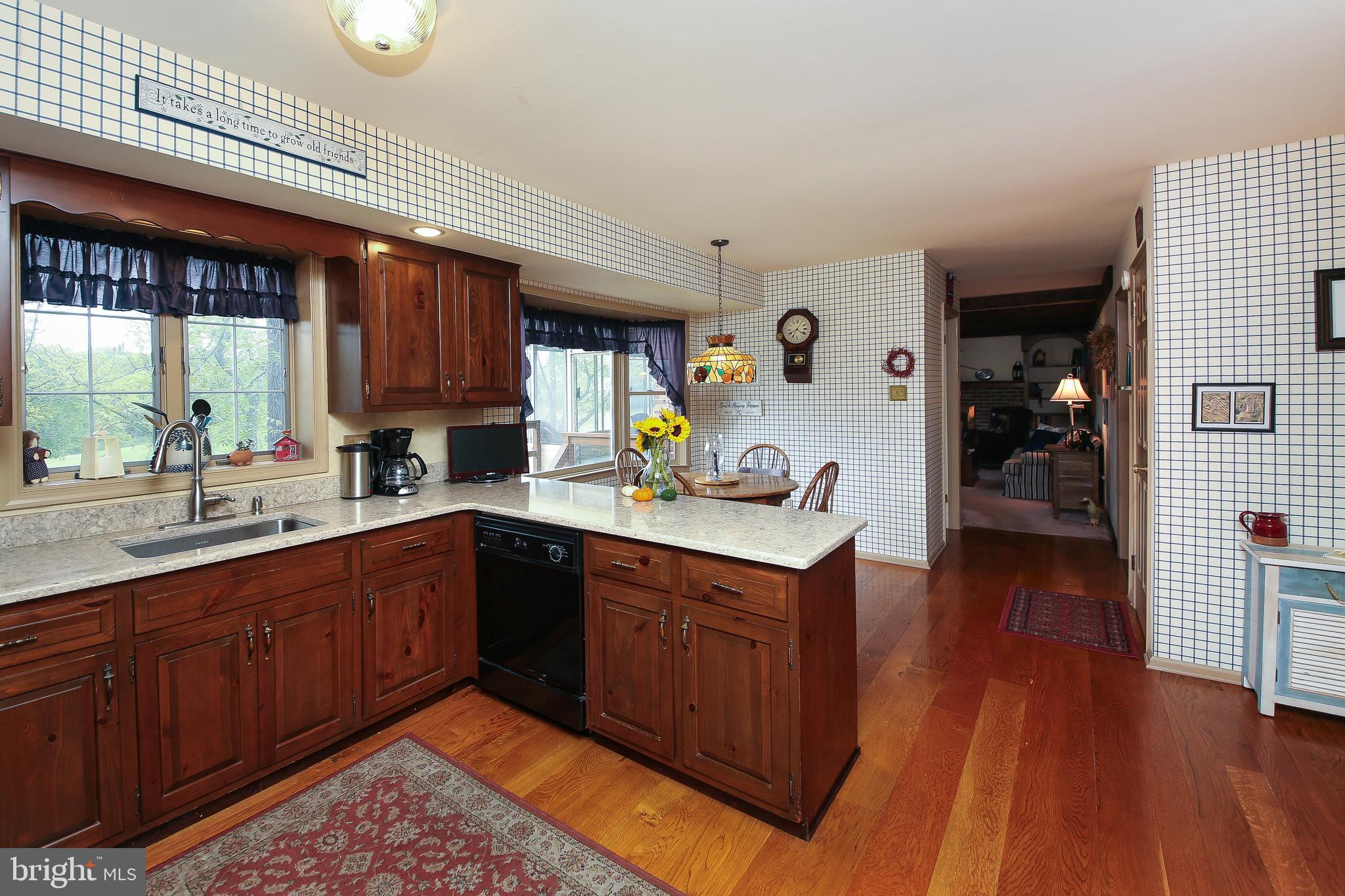 220 Woodhill Road Newtown, PA 18940 - Photo 10 of 28