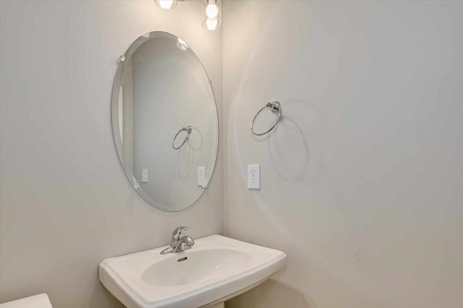 1405 Elias Street Thomson, GA 30824 - Photo 2 of 39 20-120