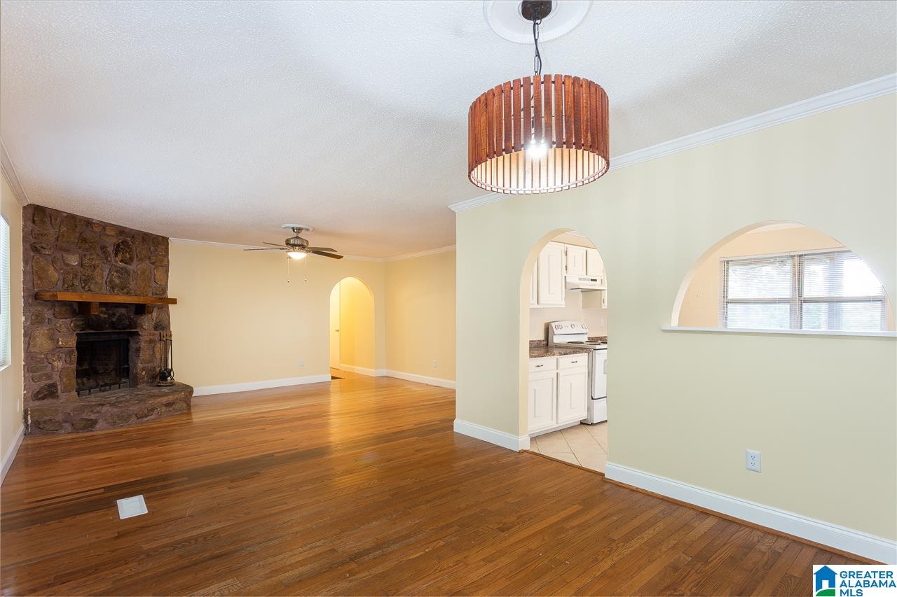 205 Hilltop Road Leeds, AL 35094 - Photo 13 of 37