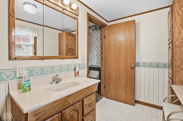 $170,000 | 803 North East Street, Tipton, IN 46072