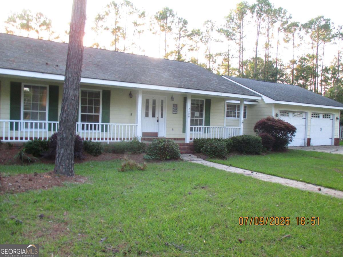 2500 Pin Oak Street Jesup, GA 31546 - Photo 1 of 10