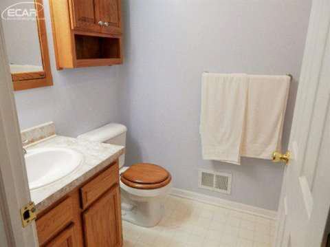 1522 Bone Road Fenton, MI 48430 - Photo 10 of 15 20437962-9.JPG