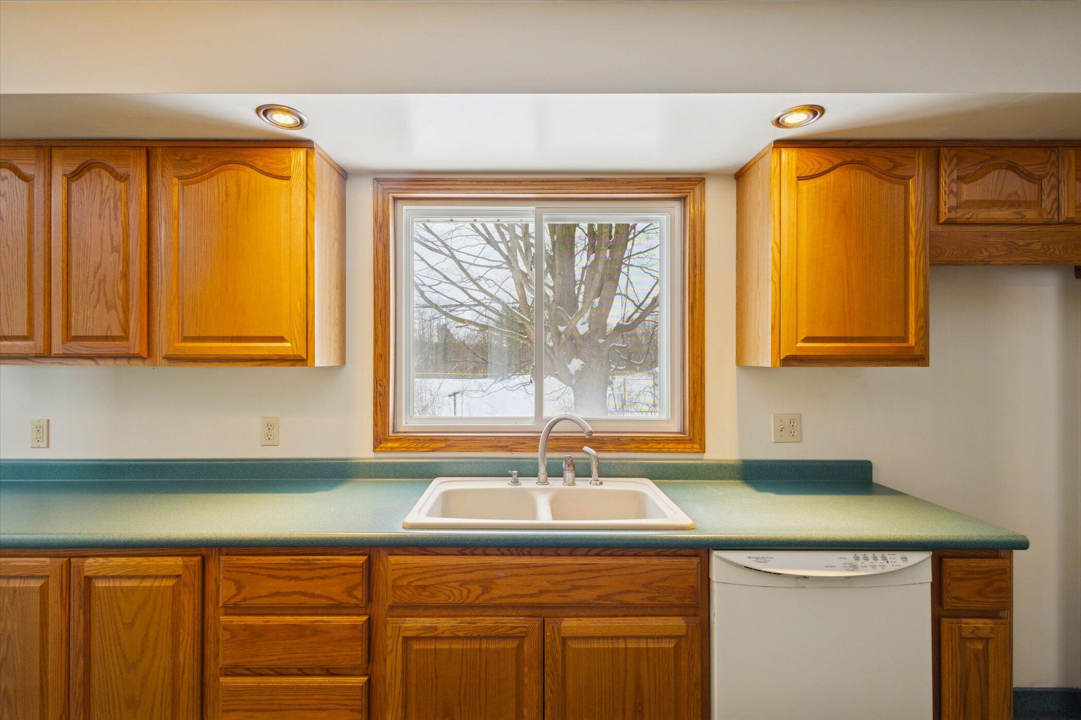 630 North State Street Stanton, MI 48888 - Photo 17 of 42 17-630 N State St Stanton, MI 48888-Win