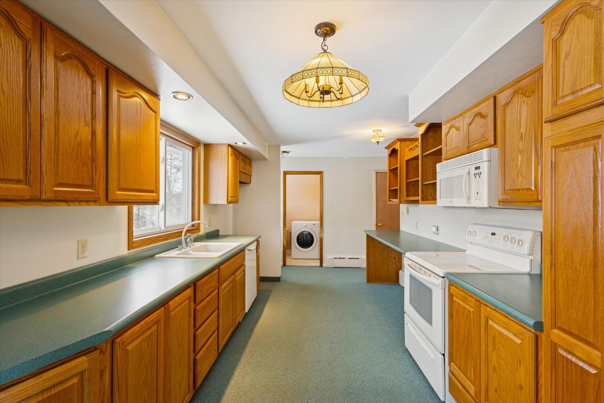 630 North State Street Stanton, MI 48888 - Photo 18 of 42 18-630 N State St Stanton, MI 48888-Win