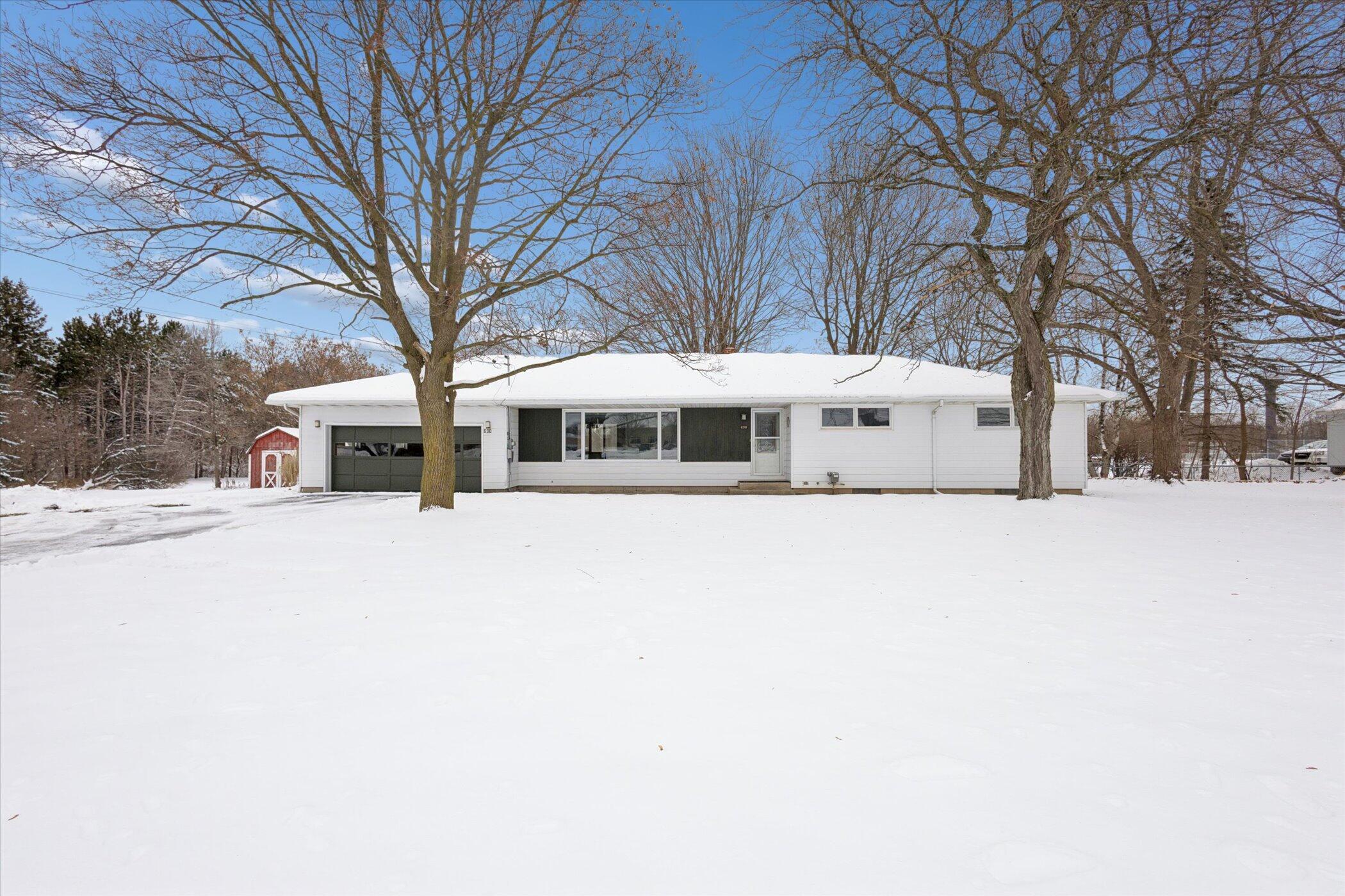 630 North State Street Stanton, MI 48888 - Photo 3 of 42 03-630 N State St Stanton, MI 48888-Win