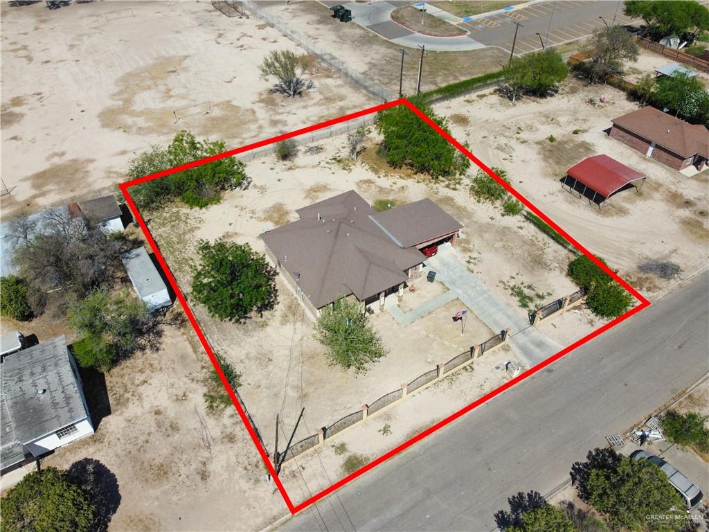 814 West 2nd Street Mission, TX 78572 - Photo 22 of 25 an aerial view of a tennis court