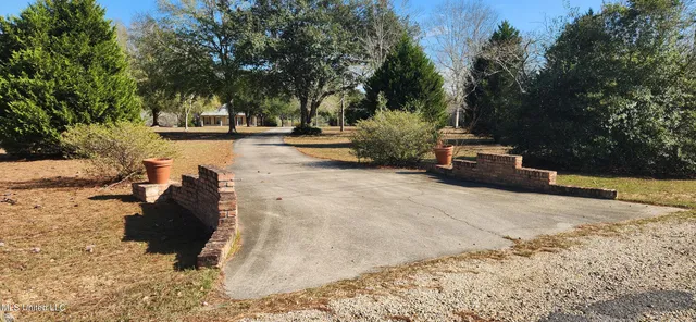 $264,900 | 26124 Lake Vista Drive, Perkinston, MS 39573