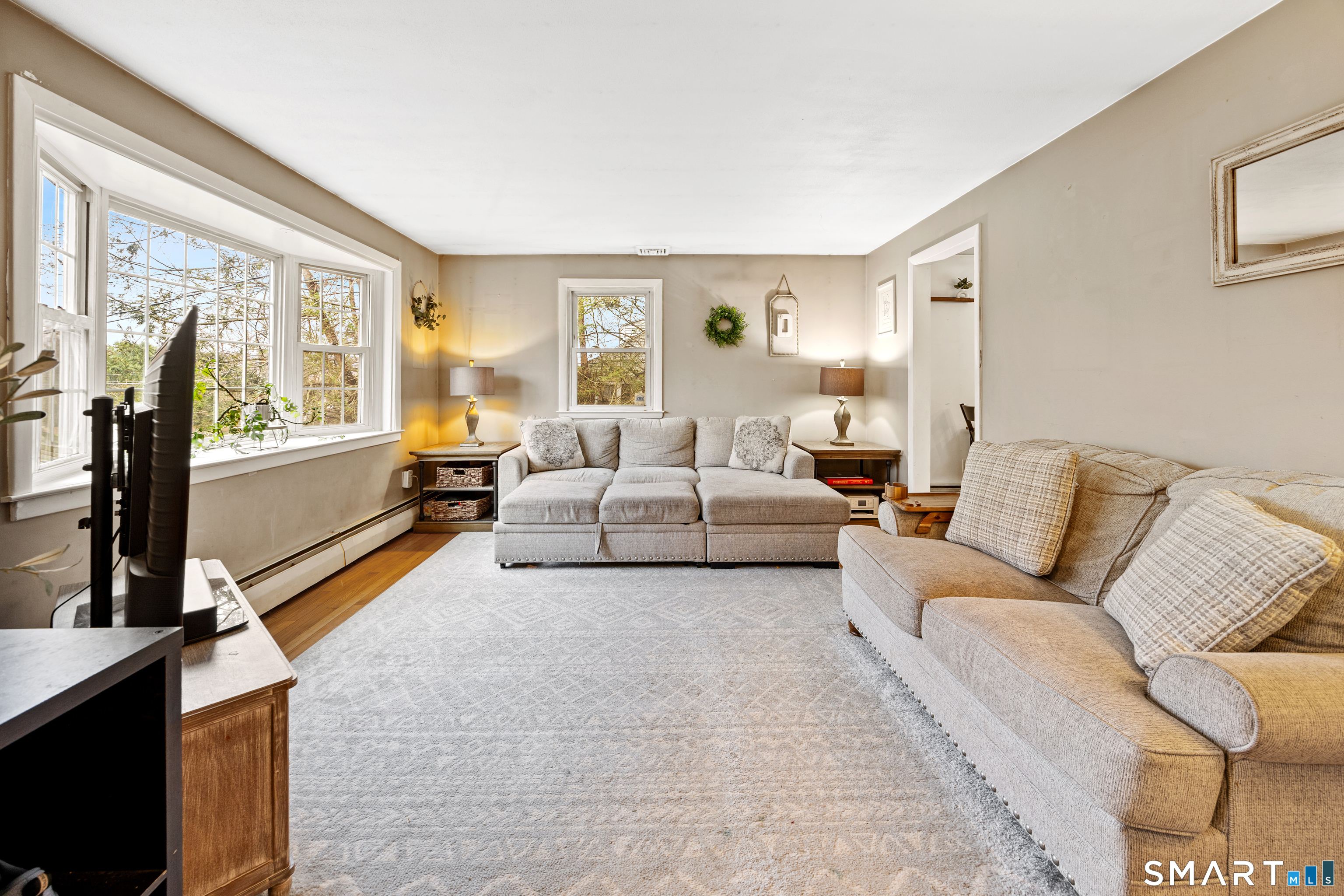 277 Tryon Street Middletown, CT 06457 - Photo 3 of 23