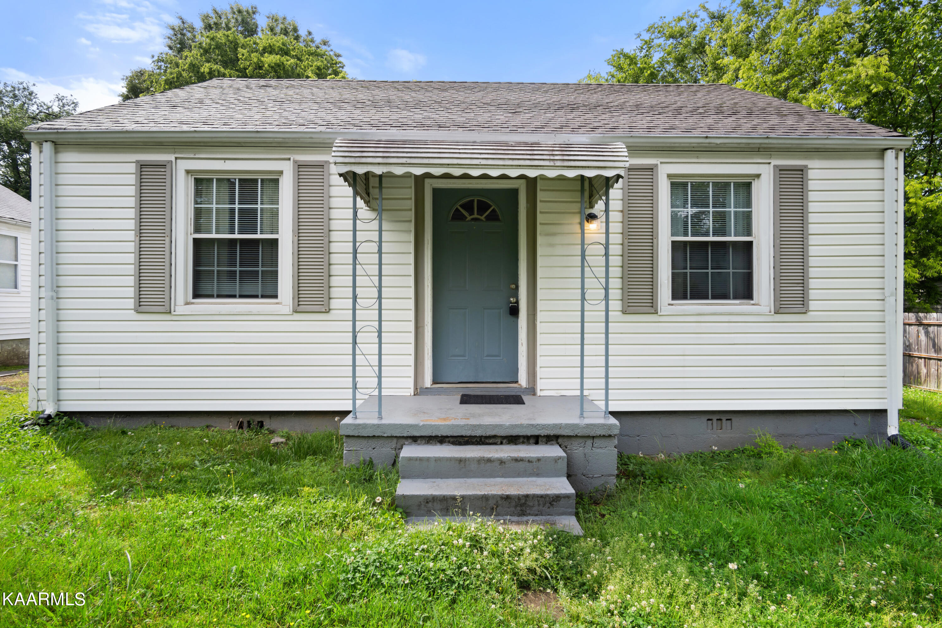 3919 Briargate Avenue, Knoxville, TN 37919 Compass