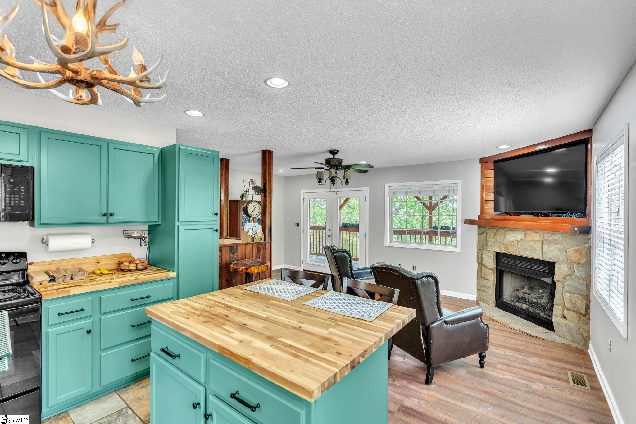 189 Caledonia Road Landrum, SC 29356 - Photo 12 of 42