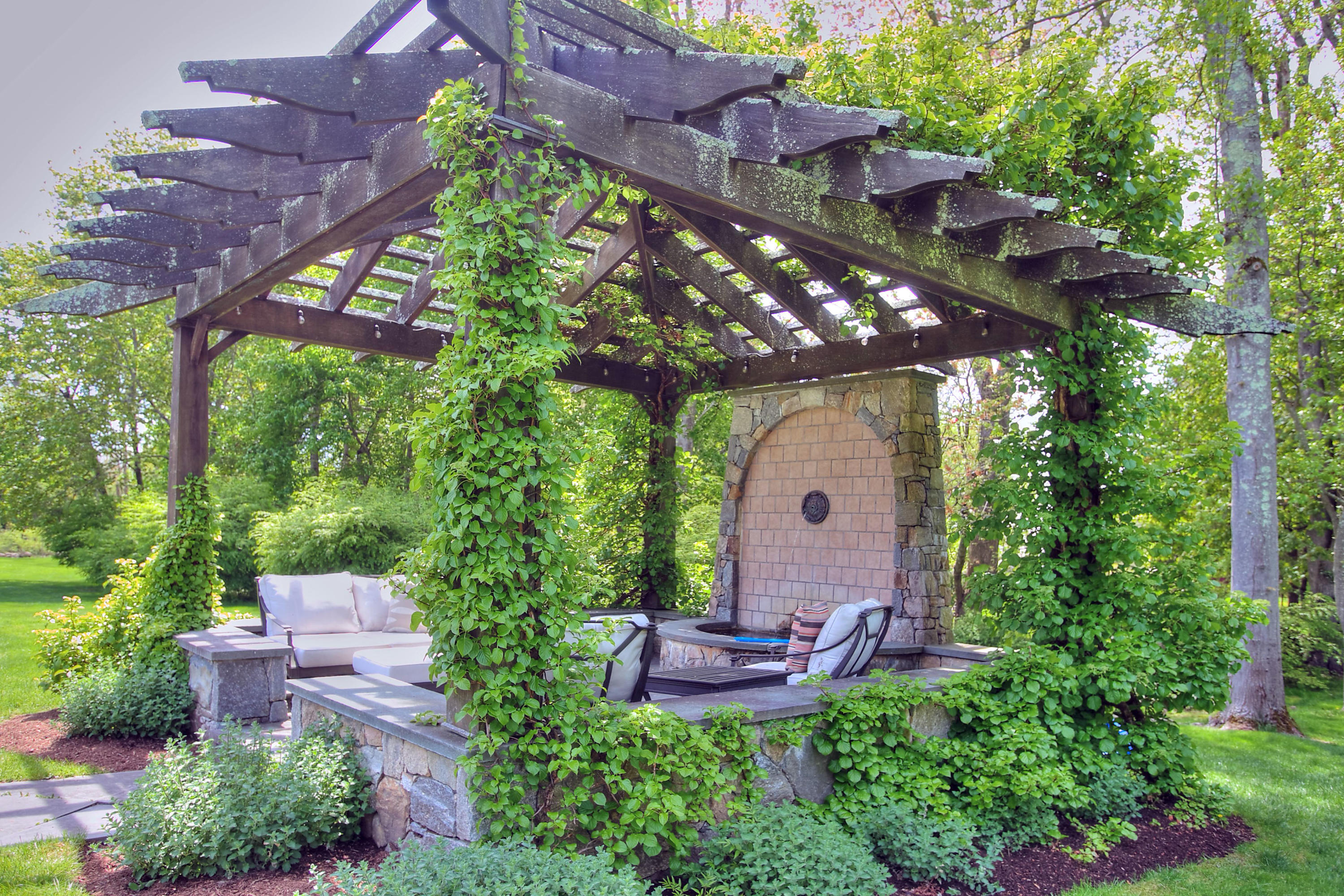 166 West Road New Canaan, CT 06840 - Photo 44 of 52 Fountain